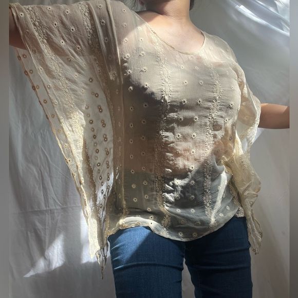 Medium/large 100% silk sheer cream eyelet top with batwing sleeves. - Picture 1 of 8